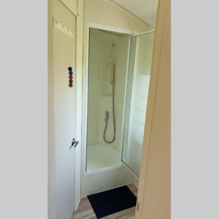 Holenderski Z Wielkim Tarasem, Na Mazurach, Szlak Wielkich Jezior * Jora Wielka